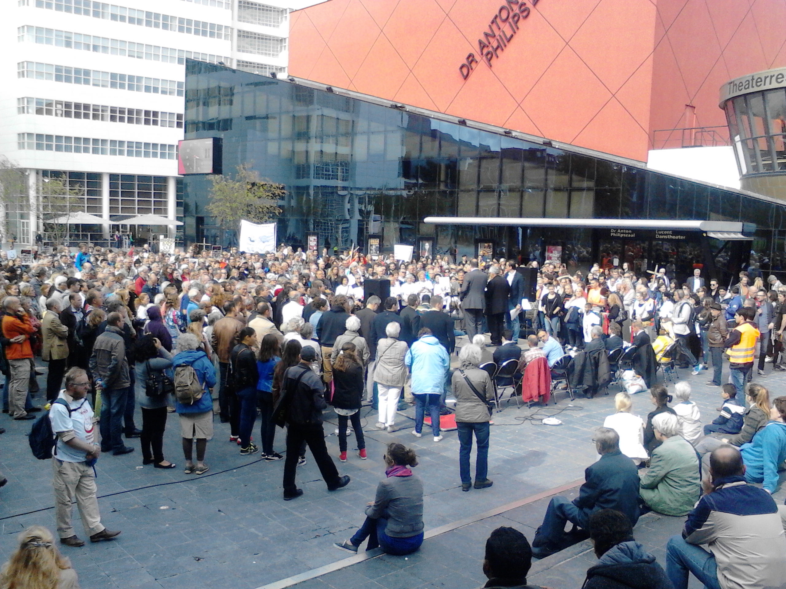 Honderden demonstranten in Den Haag tegen christenvervolging