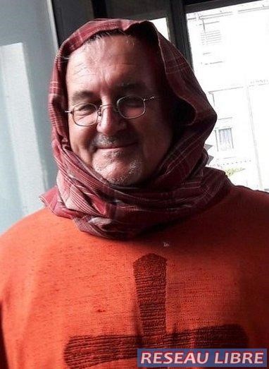 Duits pastoor draagt Pinkstermis op… met hoofddoek
