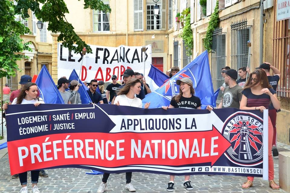 Franse president Emmanuel Macron wil nationalistische ‘Bastion Social’ verbieden.