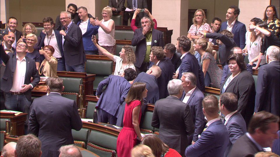 [VIDEO] De bloopers tijdens de eedaflegging in Circus Federaal Parlement