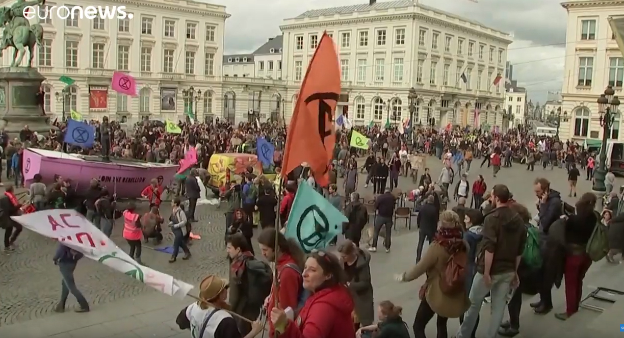 Politievakbond VSOA protesteert; “In Brussel mogen linkse manifestanten veel meer dan rechtse” 