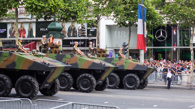 Bijna 60% Fransen steunt generaals die Macron en kliek terechtwijzen