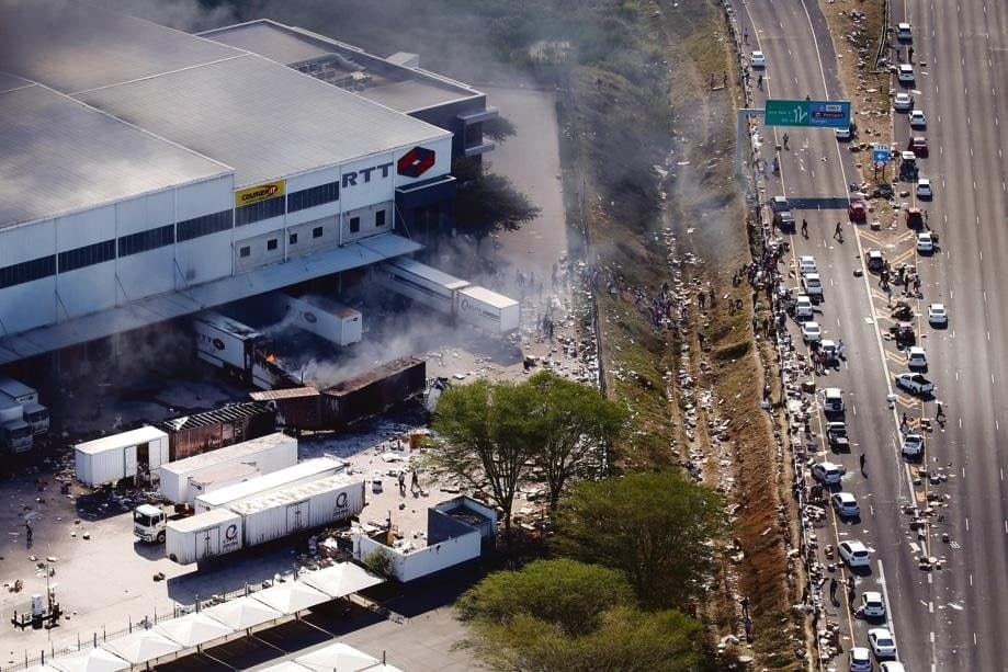 Zuid-Afrika: De wrange vruchten van een al lang broeiende opstand