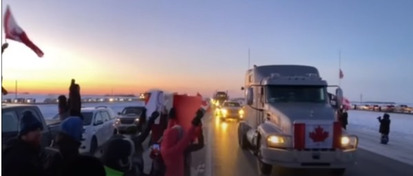 (VIDEO) Truckerskonvooi voor vrijheid naar Canadese hoofdstad Ottawa